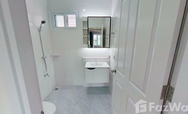 4 Bedroom House for sale at Thanakrit House