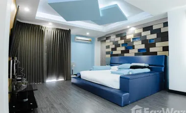 4 Bedroom House for sale at World Club Land