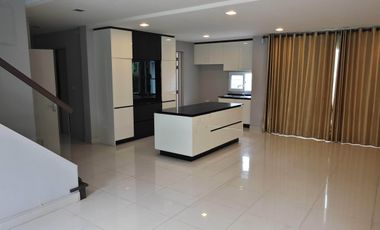 4 Bedroom House for sale at Siwalee Sankampang