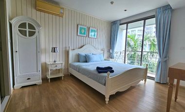 Stunning 2-bedroom condo with breathtaking sea view