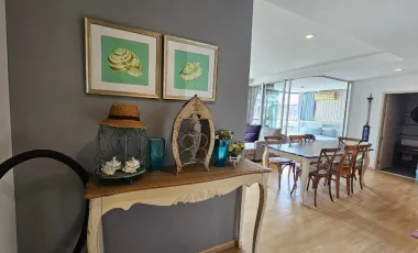 Stunning 2-bedroom condo with breathtaking sea view