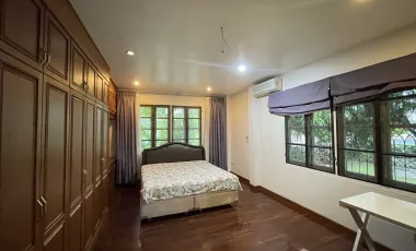 Chaiyapruek Land and House Park