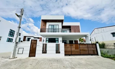 4 Bedroom Villa for sale in Mae Hia, Chiang Mai