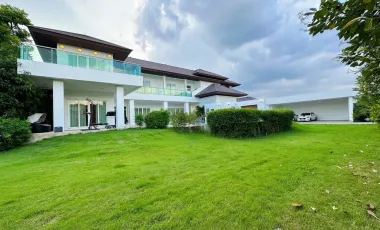 7 Bedrooms, 7 Bathrooms