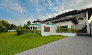 7 Bedrooms, 7 Bathrooms