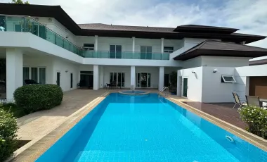 7 Bedrooms, 7 Bathrooms