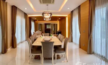 7 Bedrooms, 7 Bathrooms