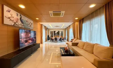 7 Bedrooms, 7 Bathrooms