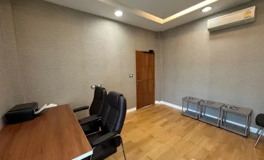 7 Bedrooms, 7 Bathrooms