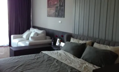 Top Floor condo with mountain view for sale