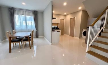 3bedrooms 3bathrooms