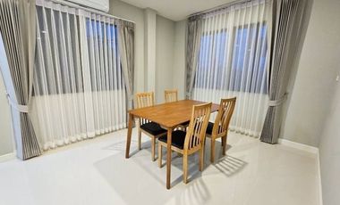 3bedrooms 3bathrooms