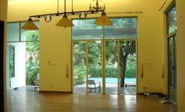 3 Bedroom Villa for sale in Phaya Thai, Bangkok