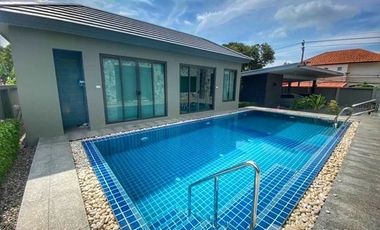 5 Bedroom Villa for sale in Chimphli, Bangkok