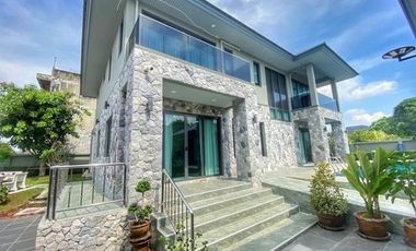 5 Bedroom Villa for sale in Chimphli, Bangkok