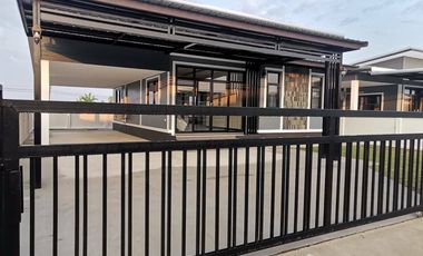 3 Bedroom House for sale at Ployprom House