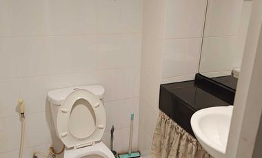 1 Bedroom condo for rent at Royal Place