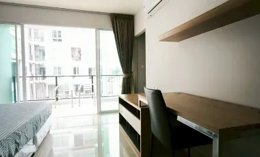 Studio Condo for rent at Urbanie Condo