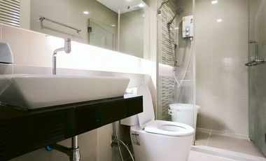 Studio Condo for rent at Urbanie Condo