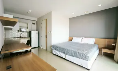 Studio Condo for rent at Urbanie Condo