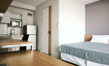 Studio Condo for rent at Urbanie Condo