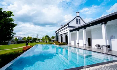 5 Bedroom Villa for sale in Lahan, Nonthaburi