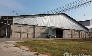 Warehouse for sale in Nong Krachao, Nakhon Sawan