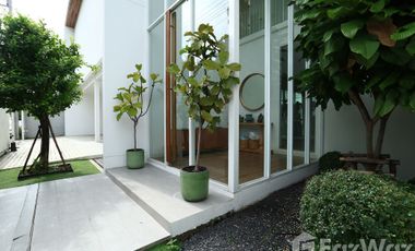 4 Bedroom Villa for sale in Tha Raeng, Bangkok
