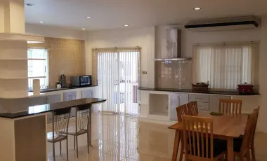 LARGE HOUSE IN COMPOUND IN CHIANGRAI CITY