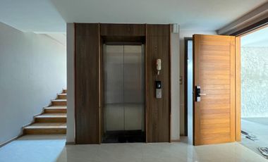 4 bedrooms, 5 bathrooms + Maid room