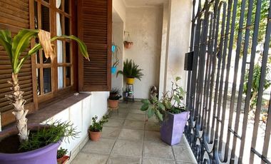 SE VENDE CASA EN RECREO CENTRO