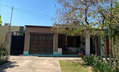 SE VENDE CASA EN RECREO CENTRO