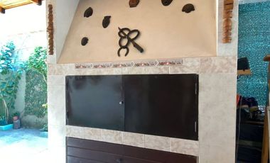 SE VENDE CASA EN RECREO CENTRO