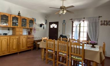 SE VENDE CASA EN RECREO CENTRO