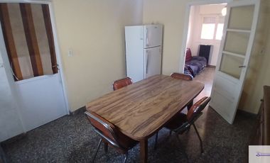 Casa en venta c/ cochera en 9 de Julio