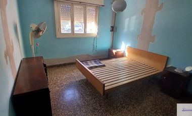 Casa en venta c/ cochera en 9 de Julio