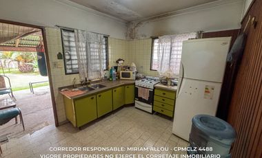 Casa en venta c/ cochera en Monte Grande