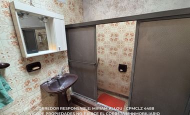 Casa en venta c/ cochera en Monte Grande