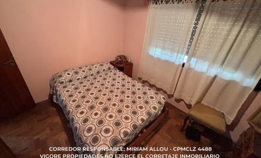 Casa en venta c/ cochera en Monte Grande