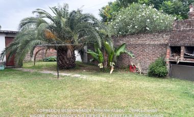 Casa en venta c/ cochera en Monte Grande