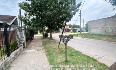 Casa en venta c/ cochera en Monte Grande