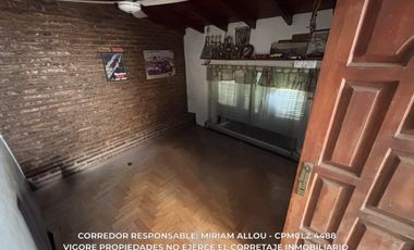 Casa en venta c/ cochera en Monte Grande