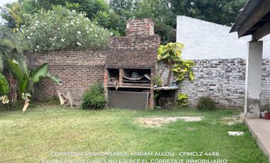 Casa en venta c/ cochera en Monte Grande