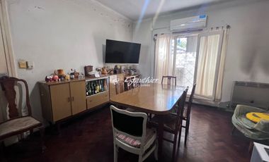 Casa en venta c/ cochera en Campana