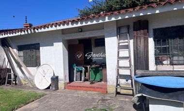 Casa en venta c/ cochera en Campana