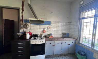 Casa en venta c/ cochera en Campana