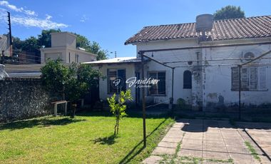 Casa en venta c/ cochera en Campana