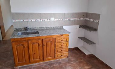 PH 2 AMBIENTES C PATIO ALQUILER GUILLON A ESTRENAR