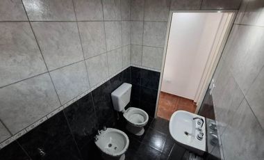 PH 2 AMBIENTES C PATIO ALQUILER GUILLON A ESTRENAR