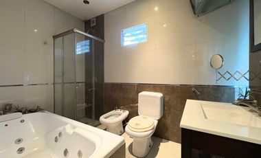 PH tipo CASA 4 ambiente en venta Caseros COCHERAS